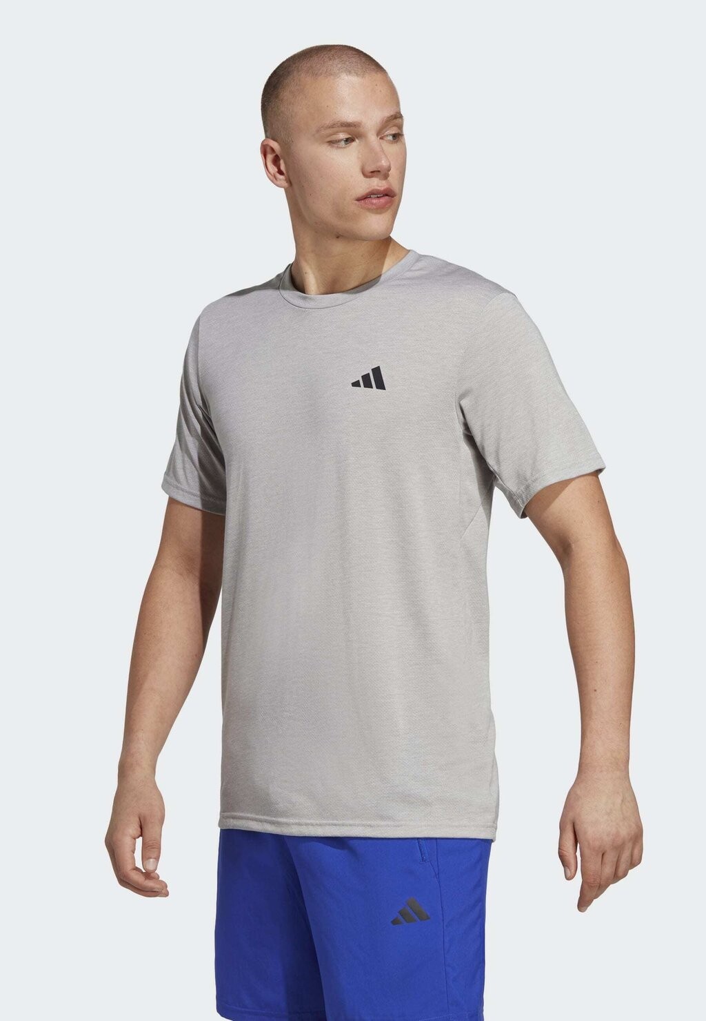 

Футболка Adidas