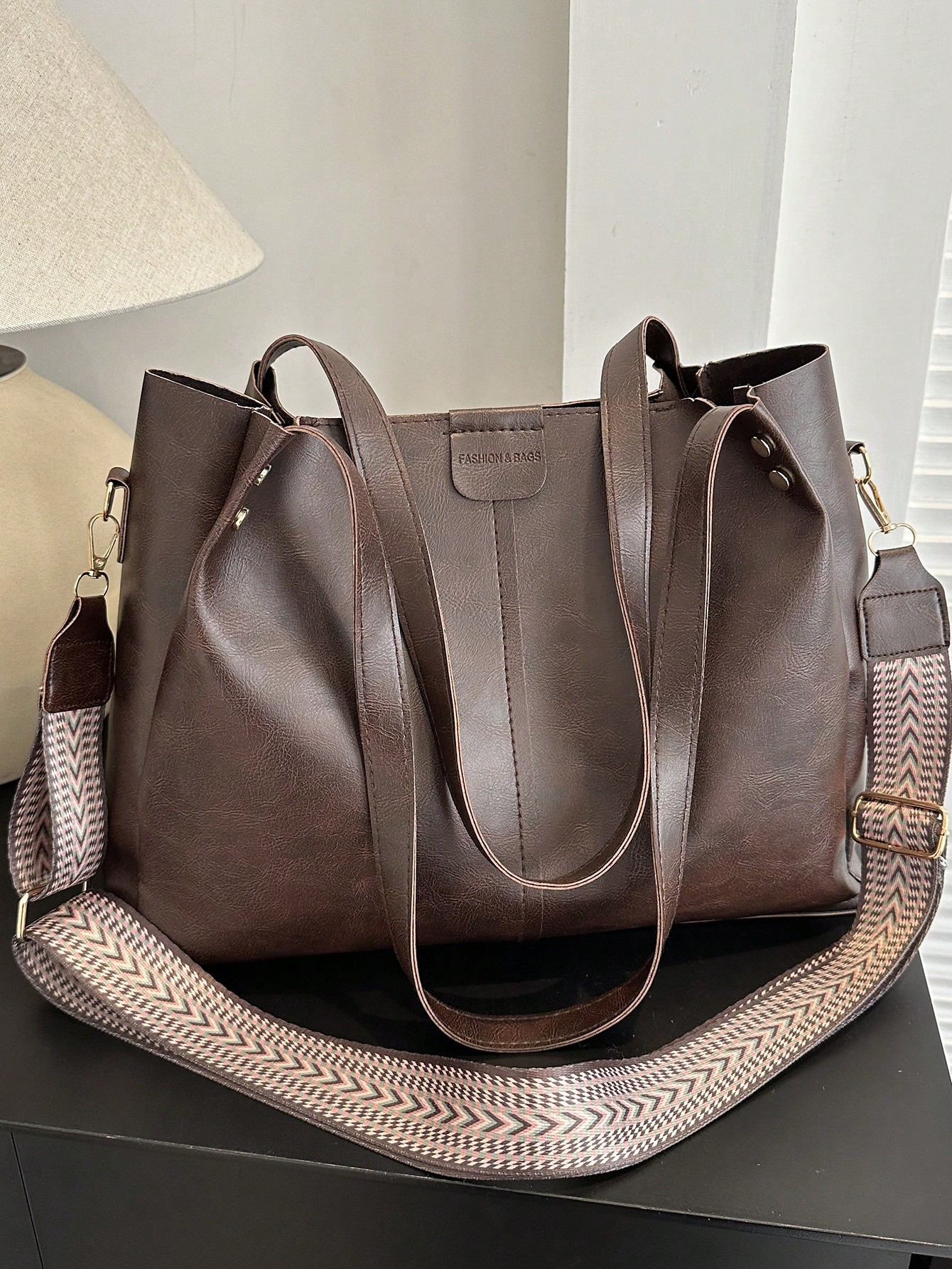 рюкзак на плечо 17 дюймов в винтажном стиле для путешествий Модная женская сумка через плечо нового дизайна в винтажном стиле с широким ремнем, кофейный коричневый
