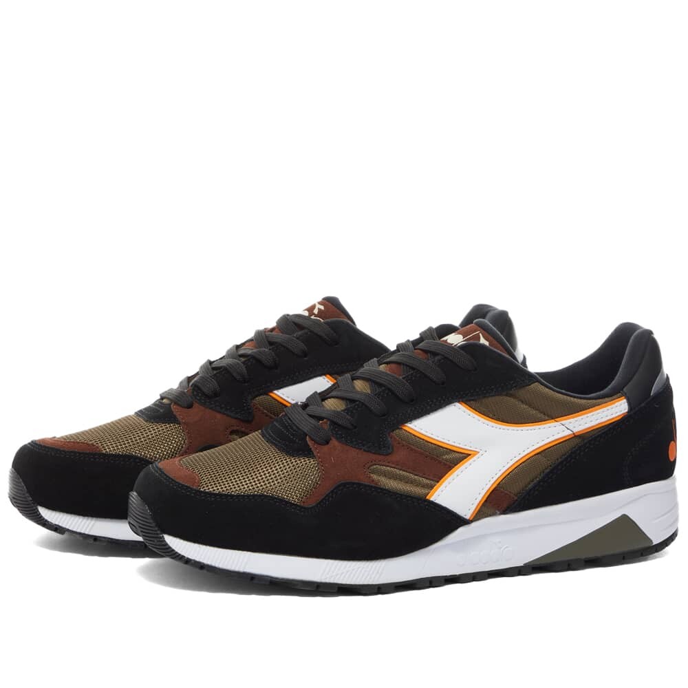 

Кроссовки Diadora N902