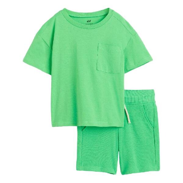 

Комплект H&M T-shirt and Shorts Set, 2 предмета, зеленый