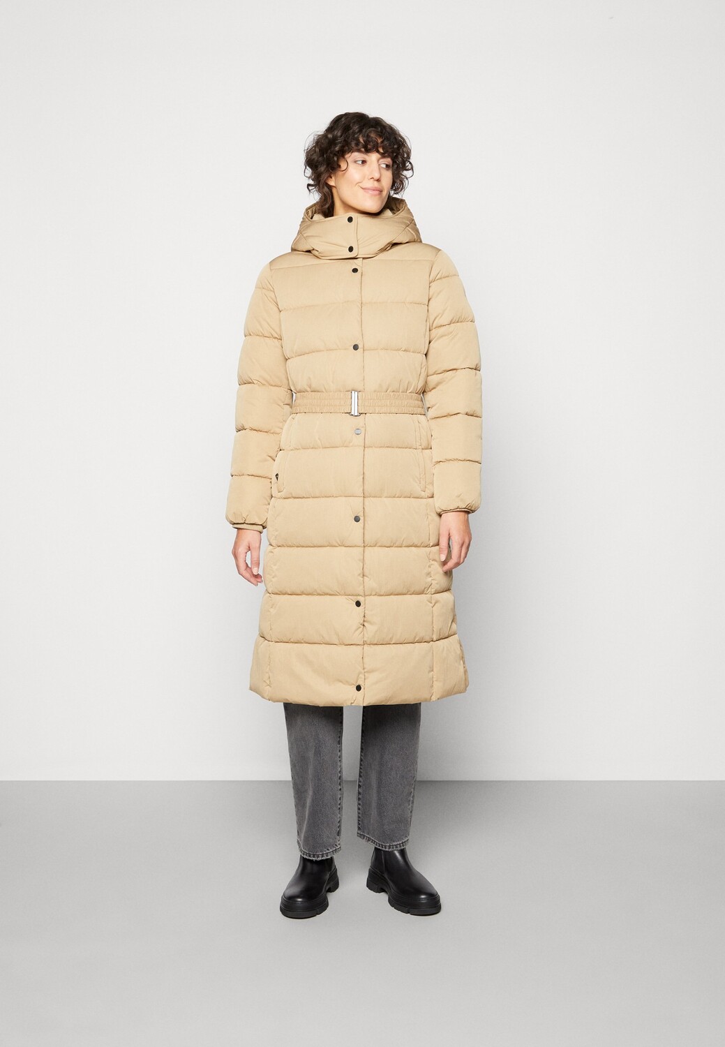 

Пальто Esprit, бежевый
