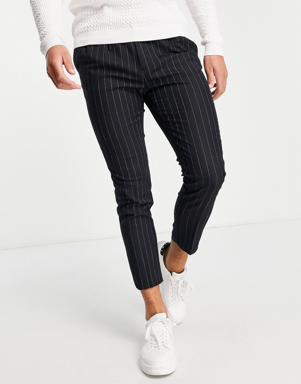

Темно-синие зауженные брюки в полоску ASOS DESIGN, Синий
