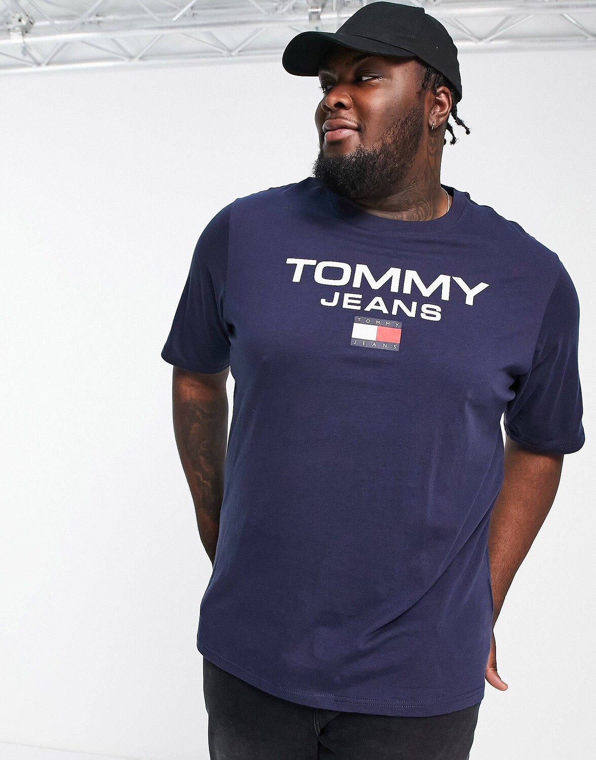 

Темно-синяя футболка с логотипом Tommy Jeans Big & Tall, Синий