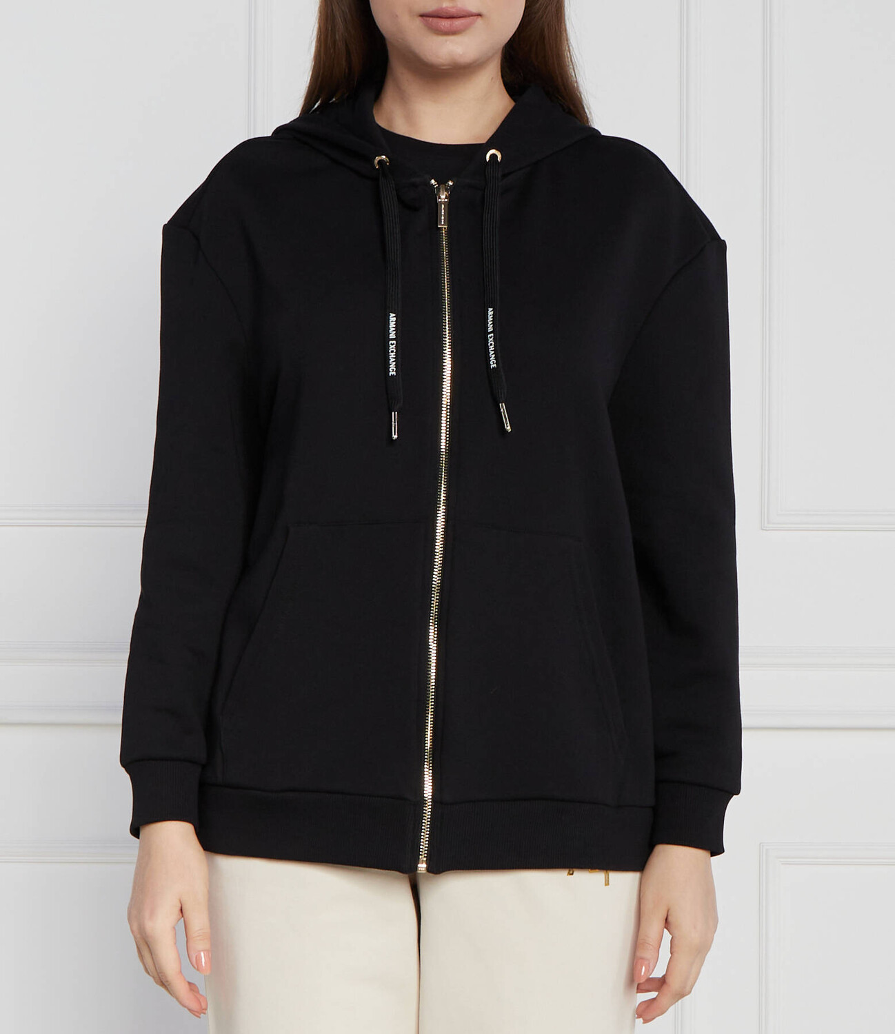

Толстовка Armani Exchange Regular Fit, черный