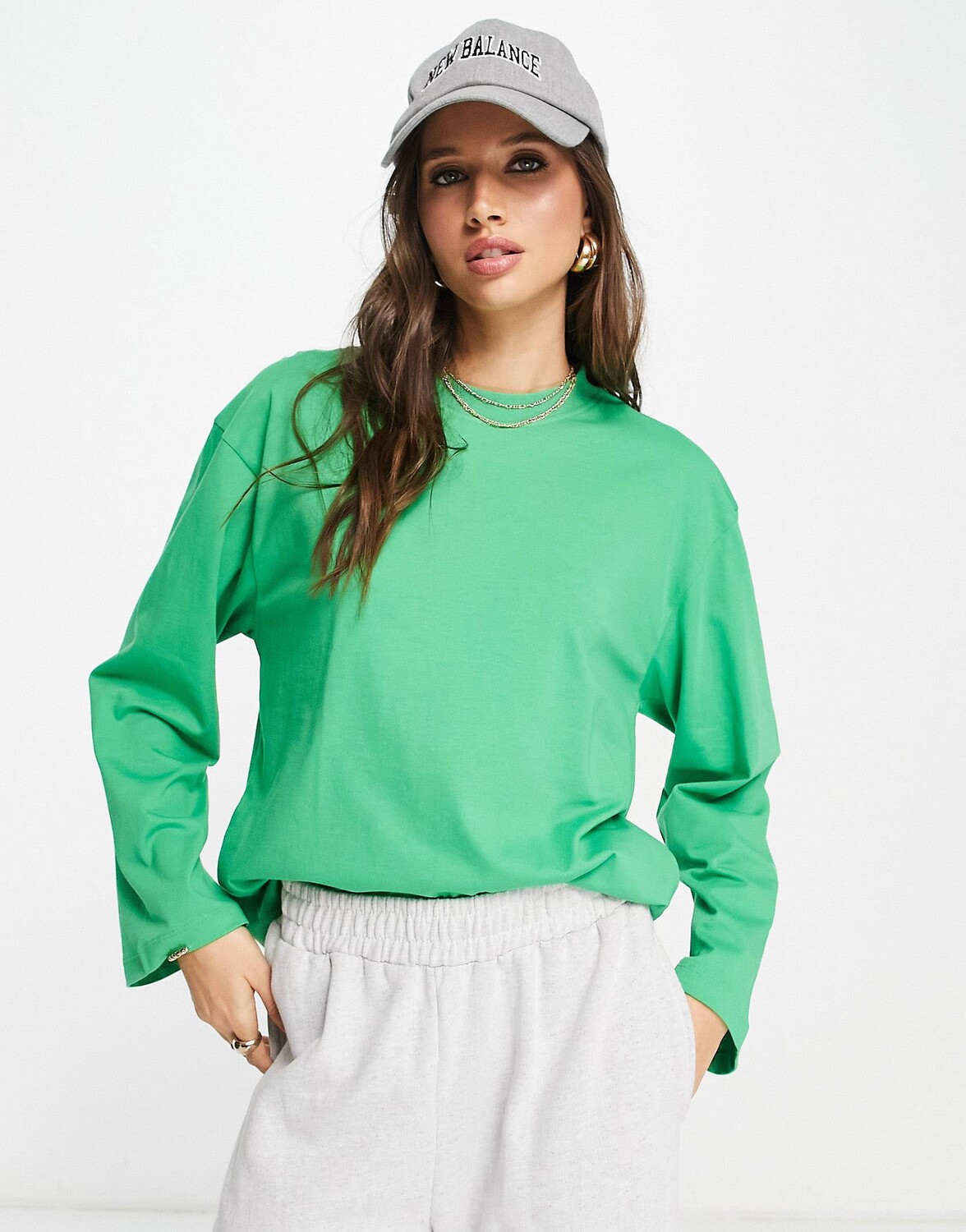 

Зеленая футболка с длинными рукавами и широкими рукавами ASOS DESIGN