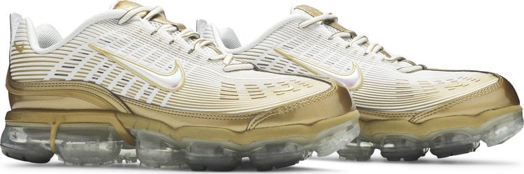 Vapormax golden sales