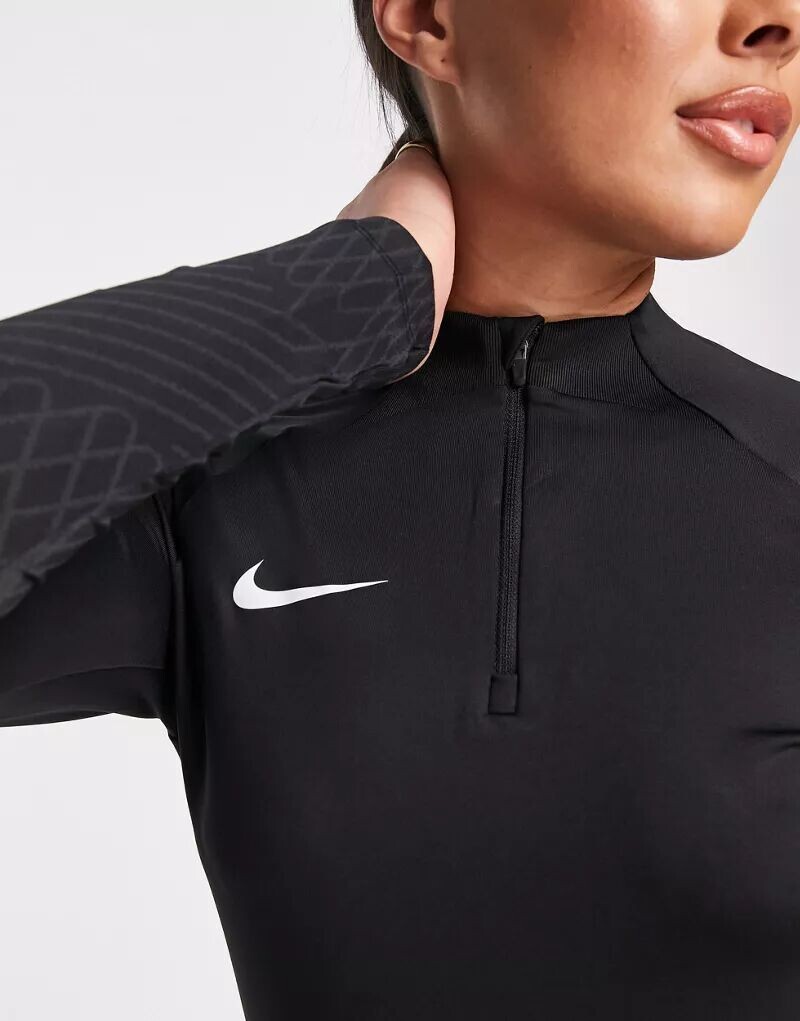 

Черная спортивная футболка с полумолнией Nike Strike Dri-FIT