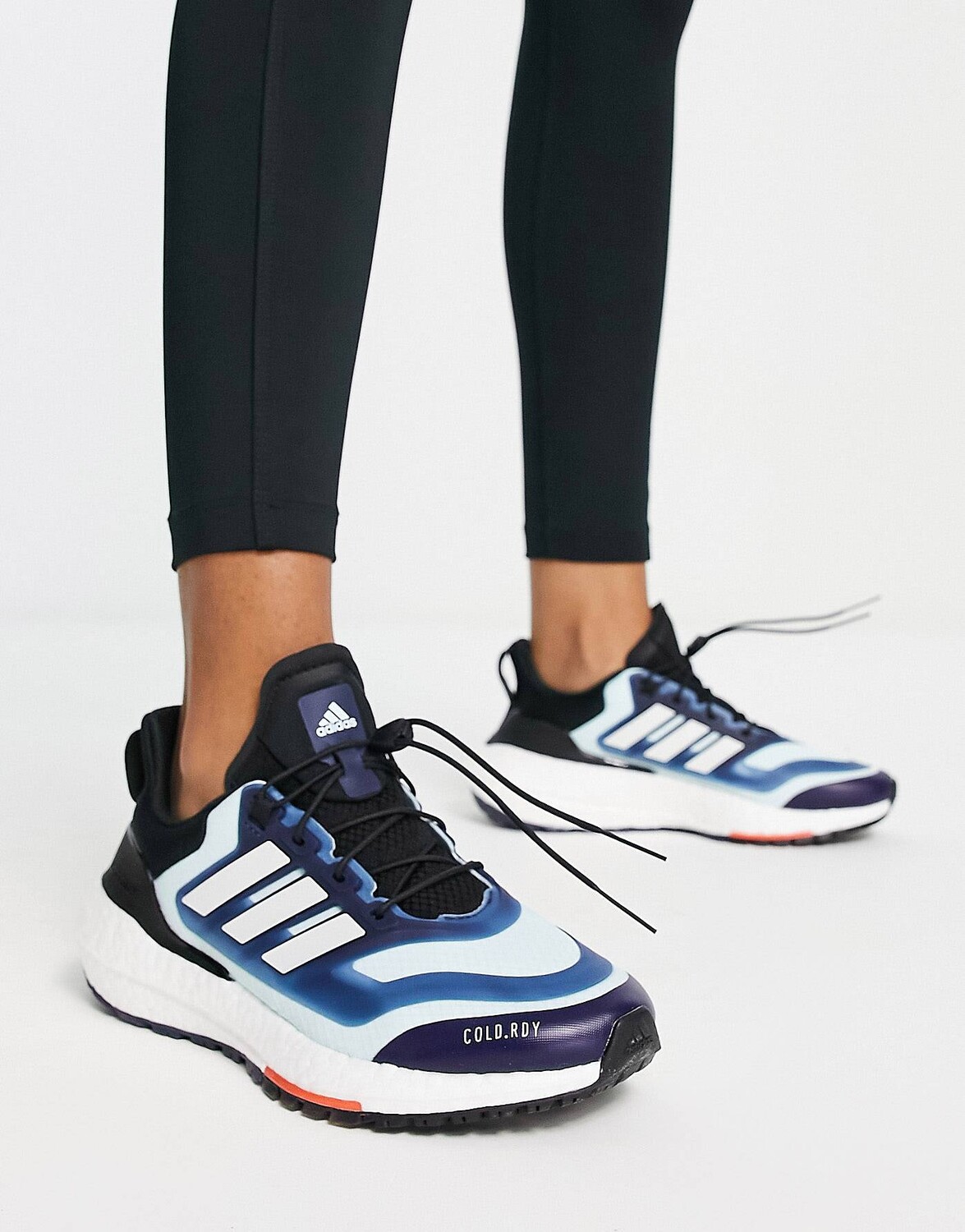 

Синие кроссовки adidas Running Ultraboost 22 Cold.Ready II