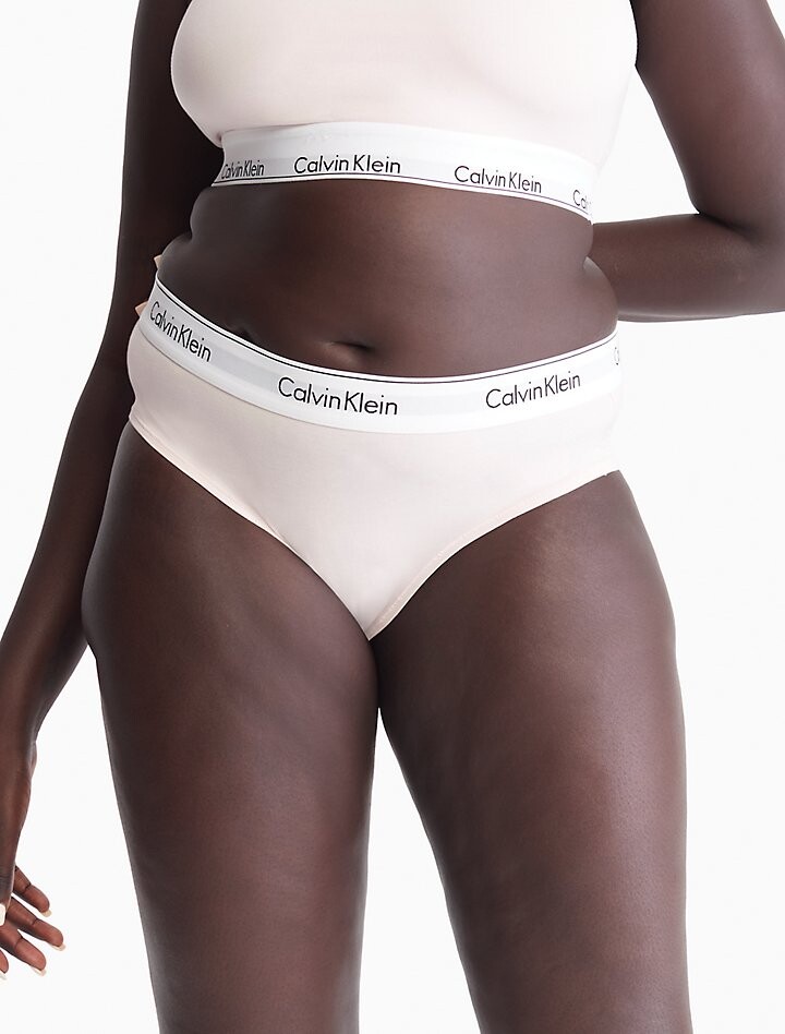 

Современный хлопок плюс хипстер Calvin Klein