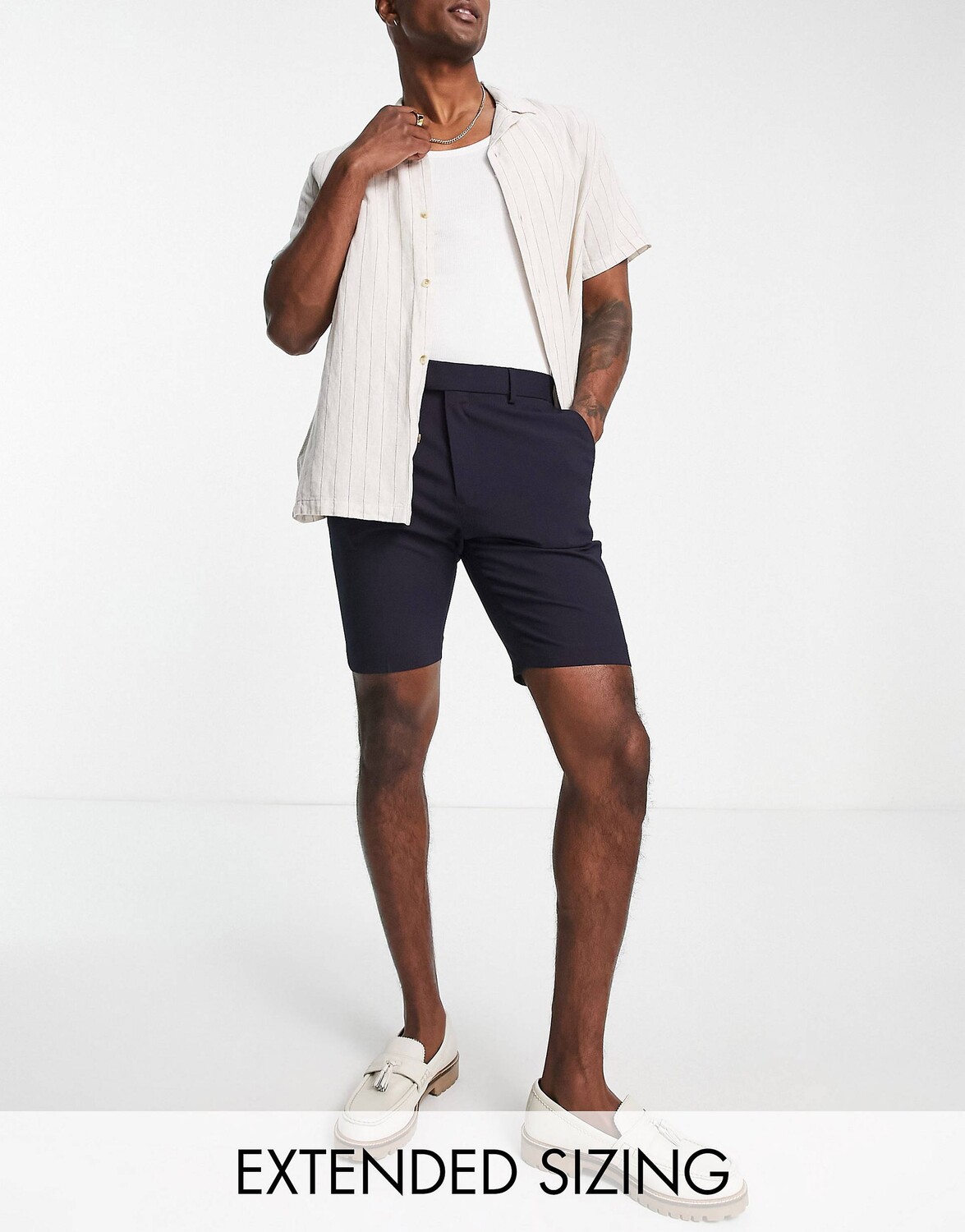 

Темно-синие узкие шорты ASOS DESIGN