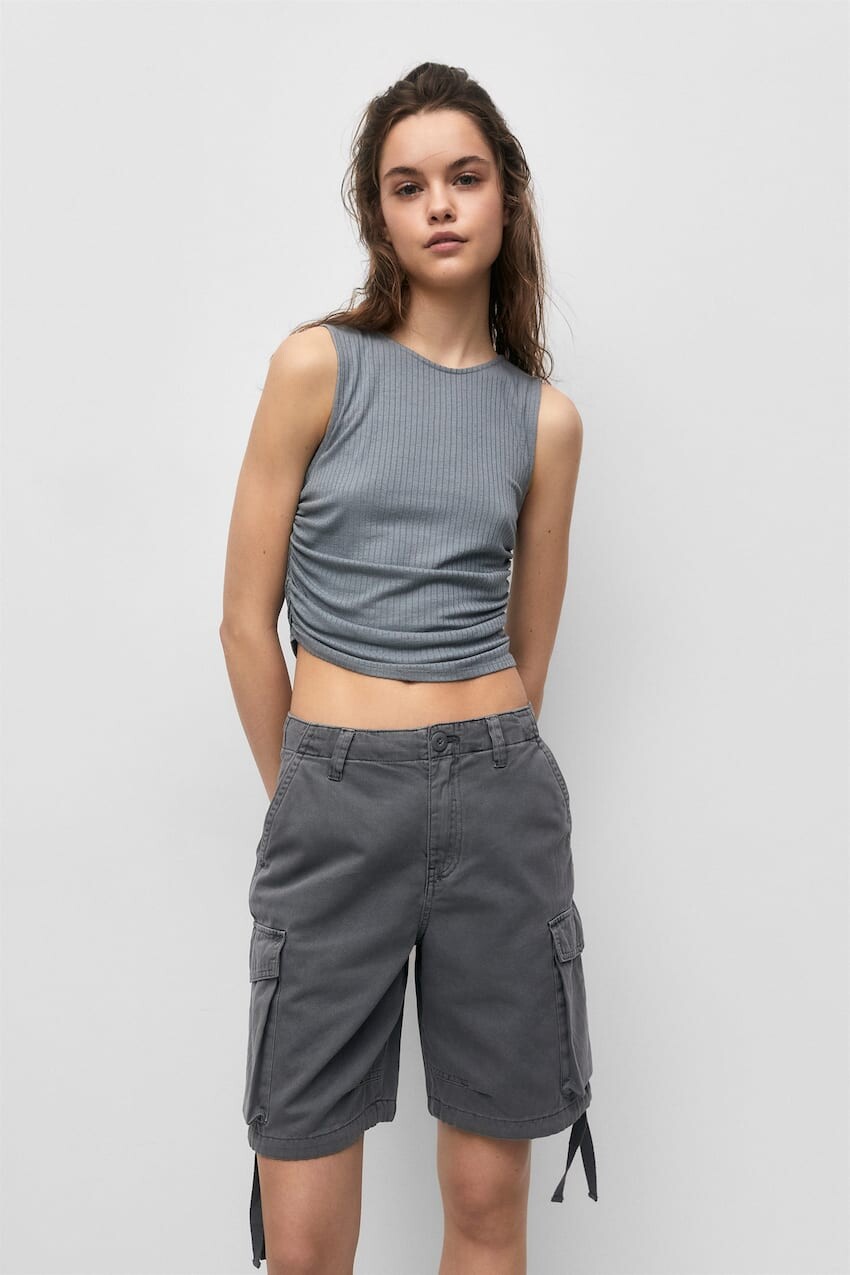 

Шорты-бермуды карго Pull&Bear, антрацитовый серый