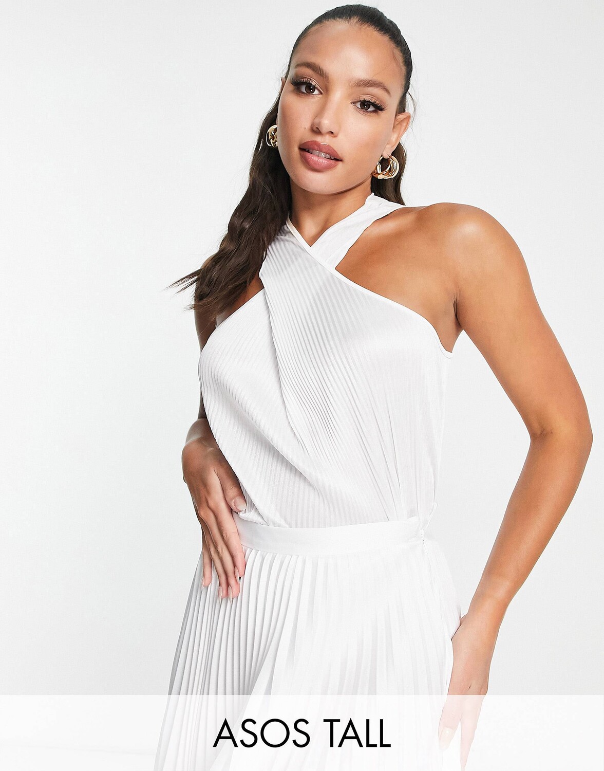

Белый плиссированный топ с закрученным воротником ASOS DESIGN Tall