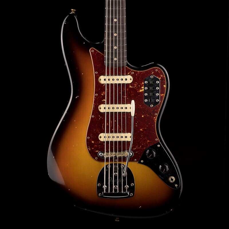 

Fender Custom Shop 60's Bass VI Journeyman Relic Wide Fade 3-Tone Sunburst с футляром