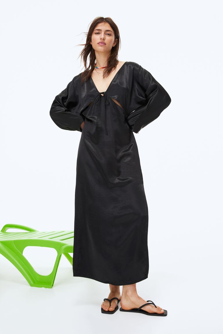 Атласное платье с вырезами H&M, черный платье длинное v образный вырез длинные рукава 46 серебристый
