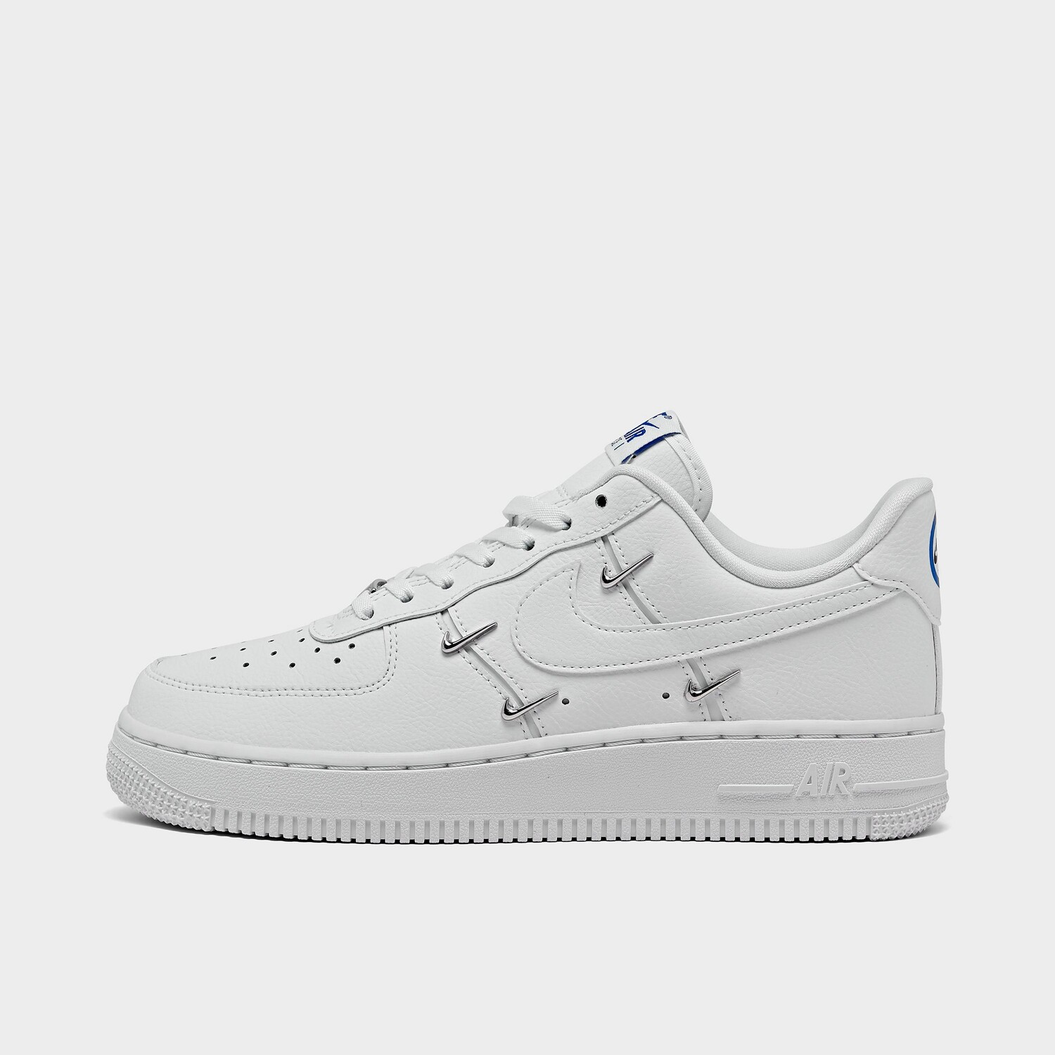 

Кроссовки Nike Air Force LX, белый