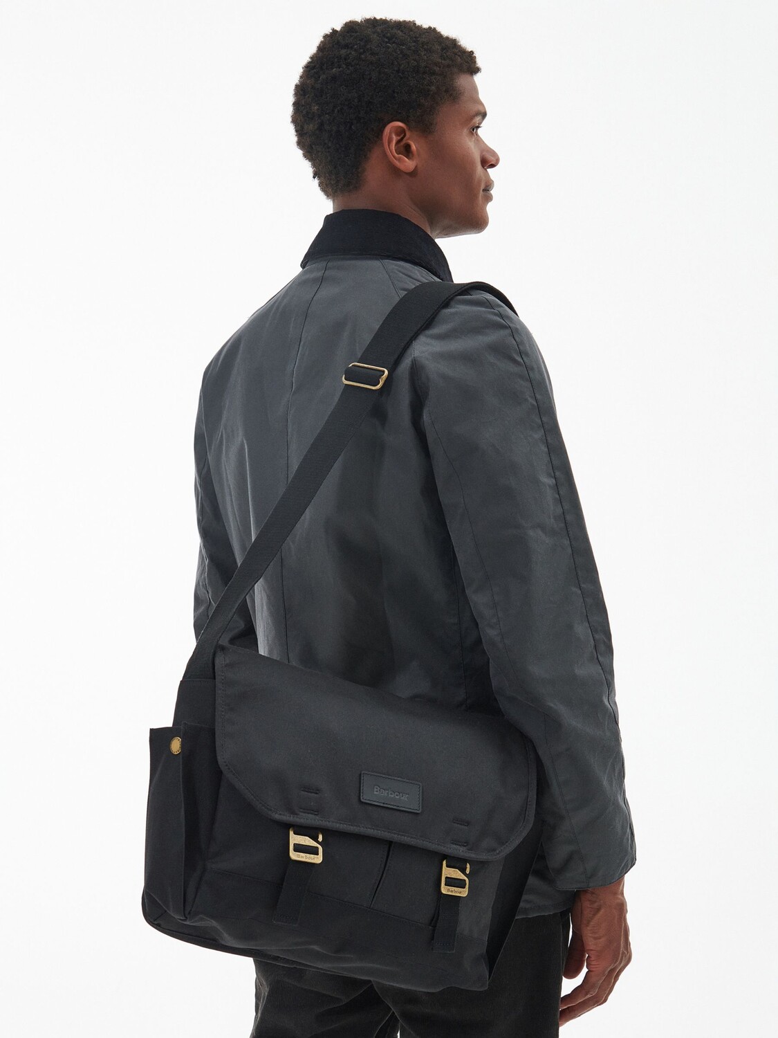 

Сумка-мессенджер Essential Wax Barbour, черный