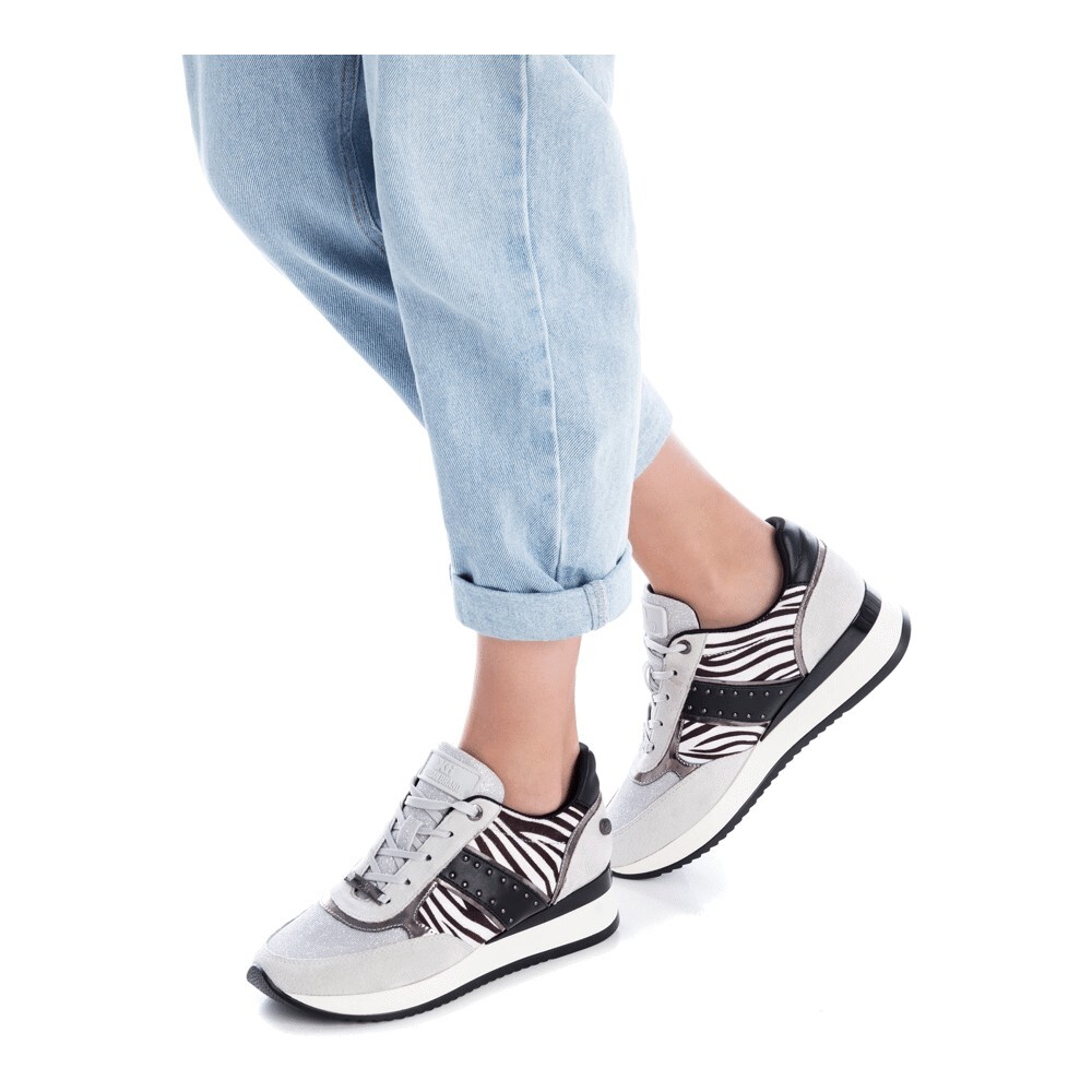 

Кроссовки Xti с принтом Zapatillas, голубой