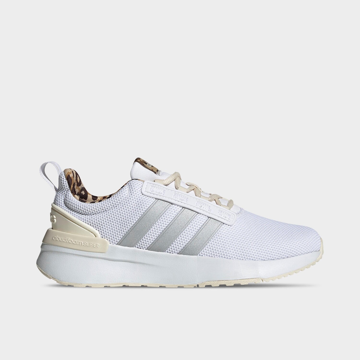 

Женские кроссовки Adidas Essentials Racer TR21, белый