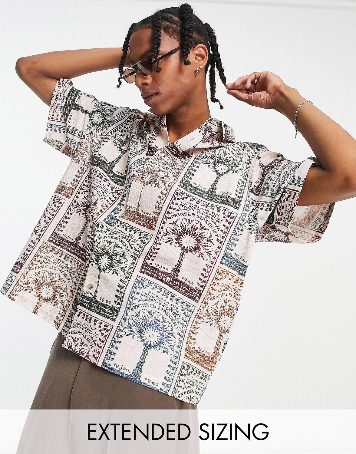 

Рубашка свободного кроя свободного кроя ASOS DESIGN с принтом в виде дерева и спичечных коробков ASOS DESIGN