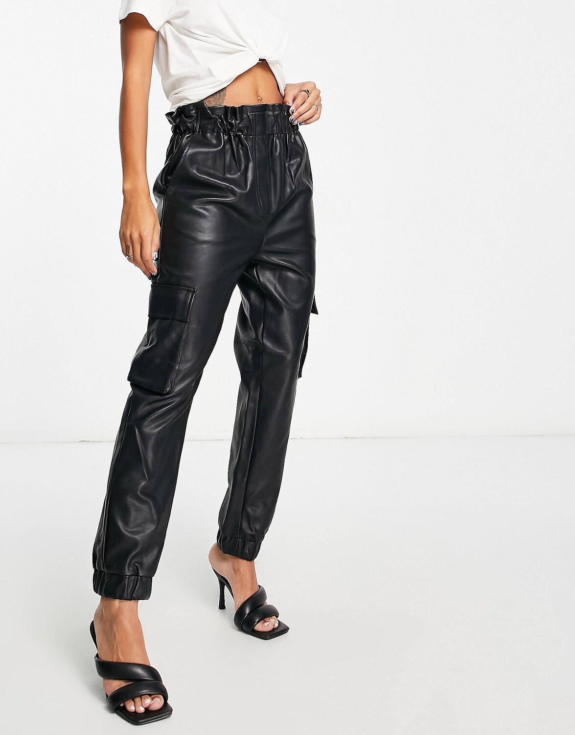 

Черные брюки карго из искусственной кожи Miss Selfridge, Черный