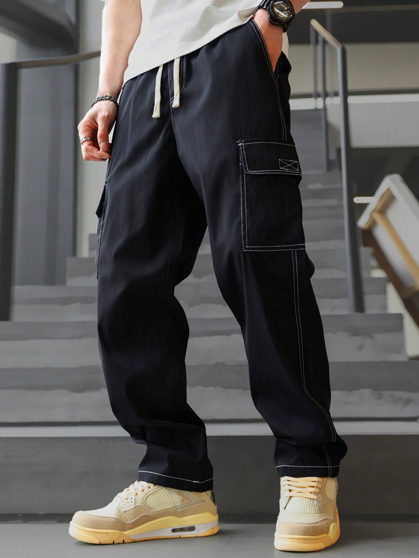 Мужские прямые брюки Manfinity Homme с карманами и завязками на талии, черный