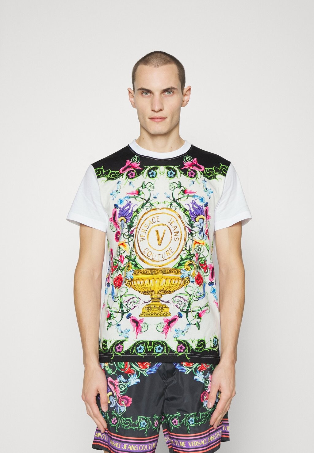 

Футболка с принтом Versace Jeans Couture, белый