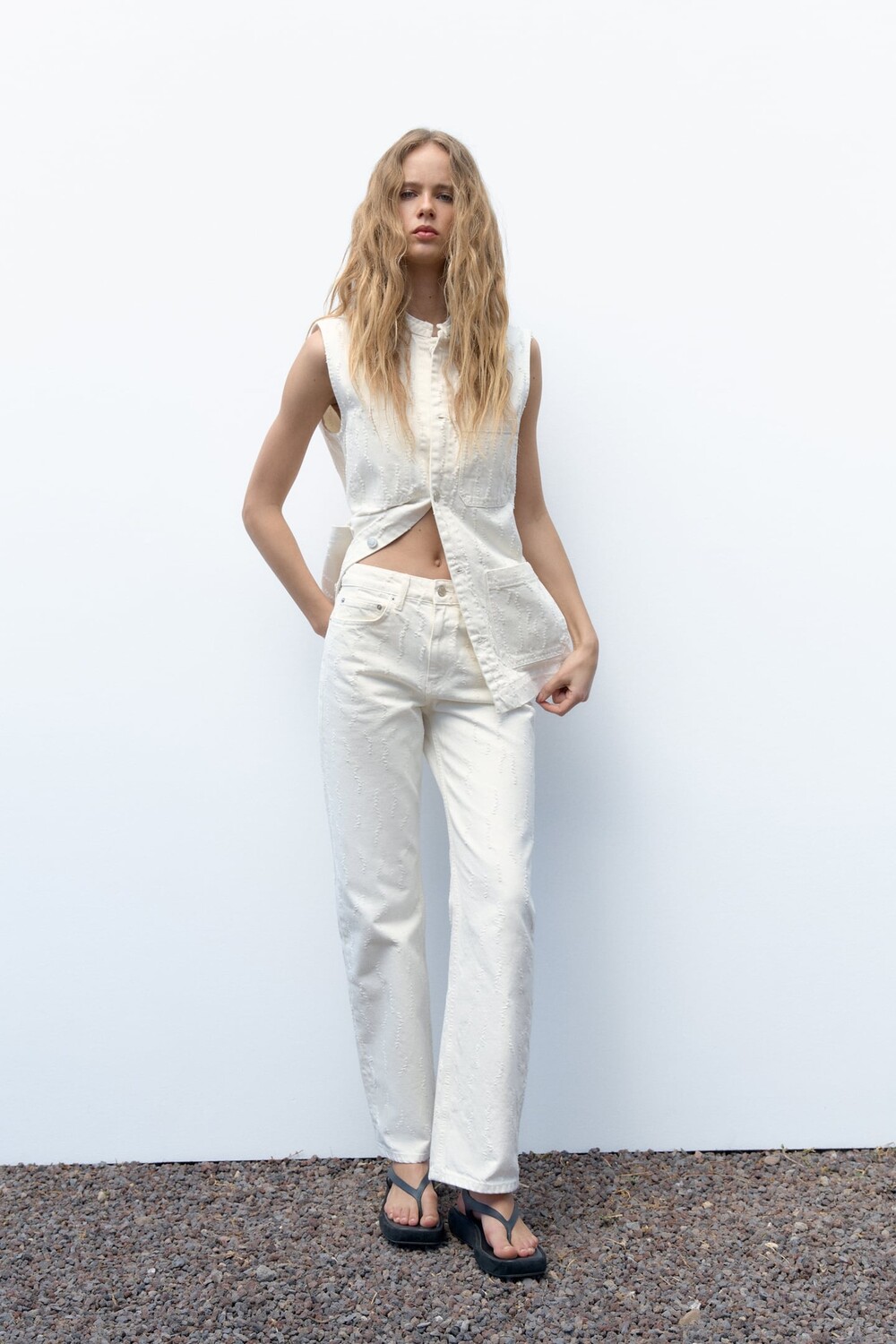

Прямые джинсы zw со средней посадкой ZARA, экру