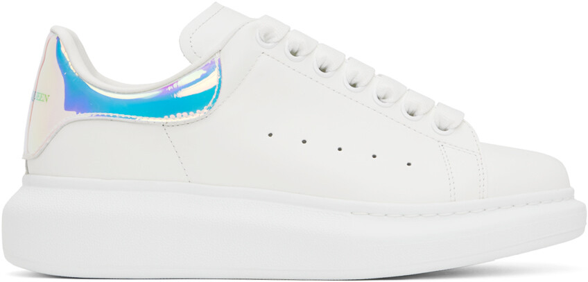 

Белые массивные кеды Alexander McQueen