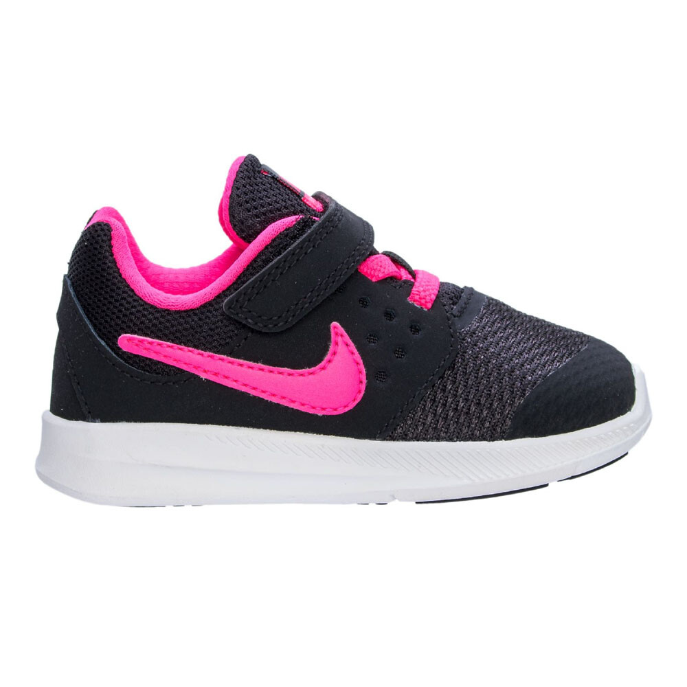 

Кроссовки Nike Downshifter, черный