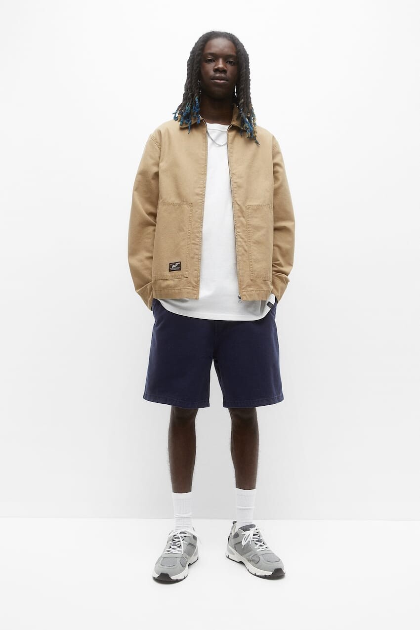 

Шорты-чинос бермуды базового цвета Pull&Bear, индиго