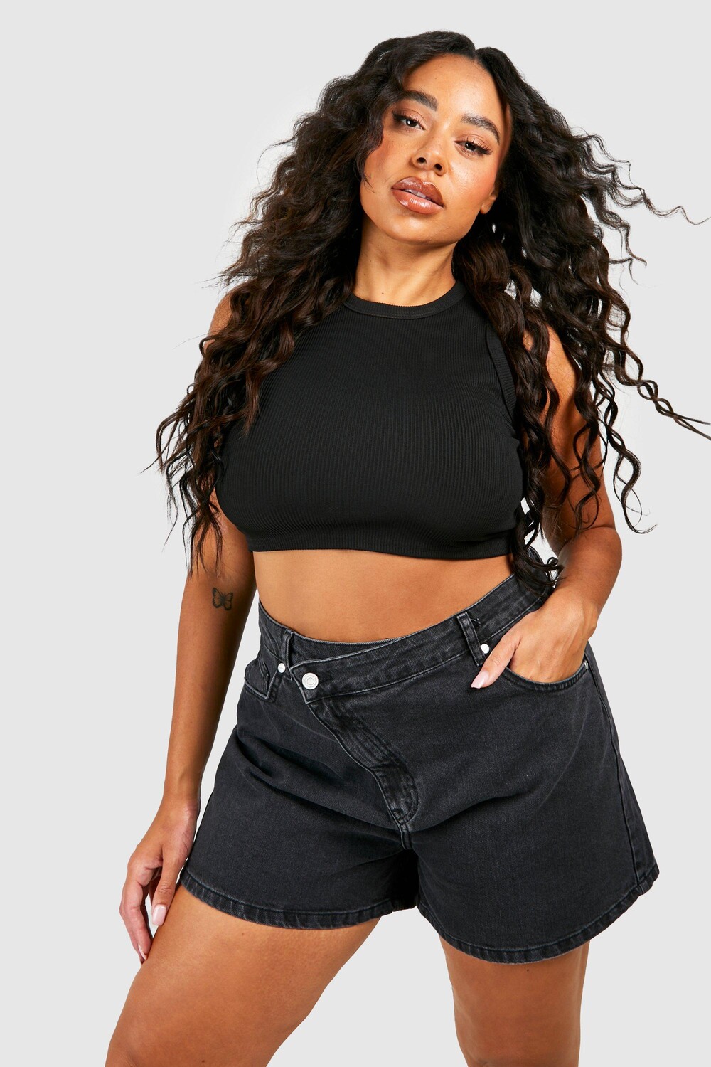 

Шорты бойфренд с заниженной талией Boohoo, черный