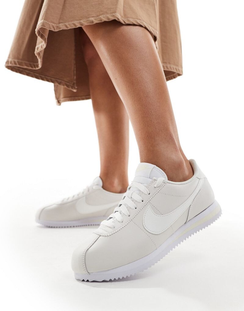 

Кремово-белые кожаные кроссовки Nike Cortez