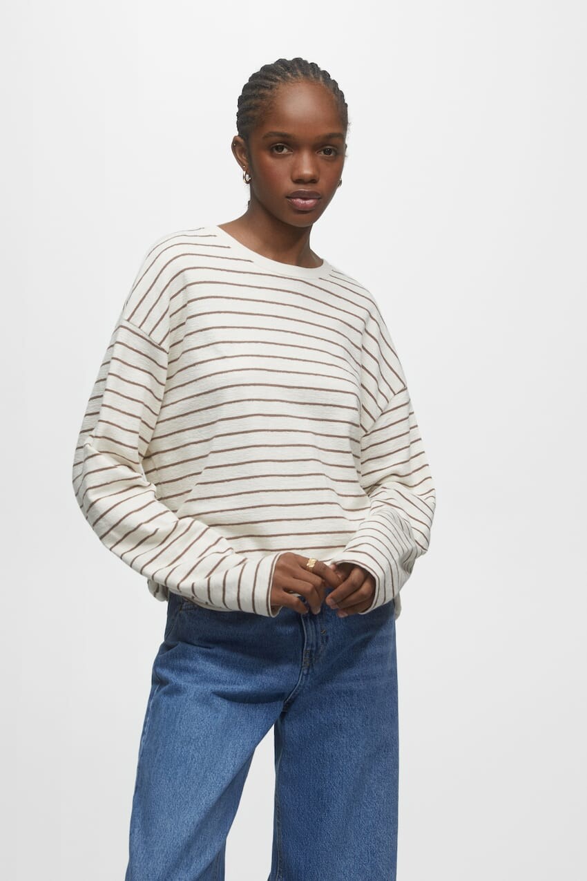 

Полосатая футболка с длинными рукавами Pull&Bear