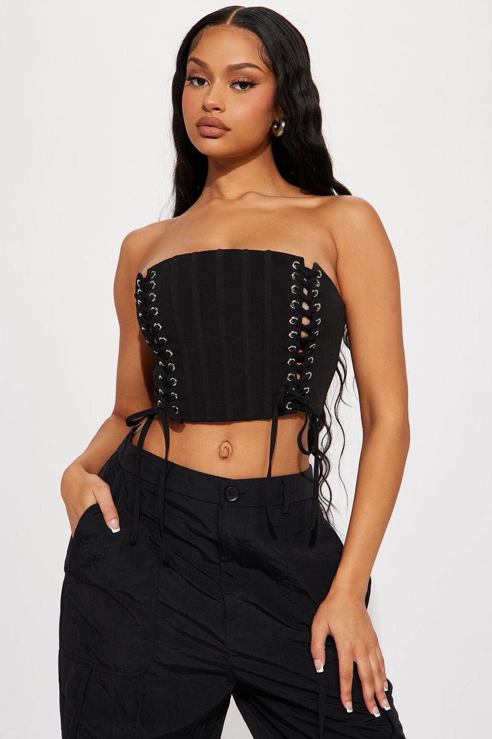 

Топ Fashion Nova TT2795F, черный