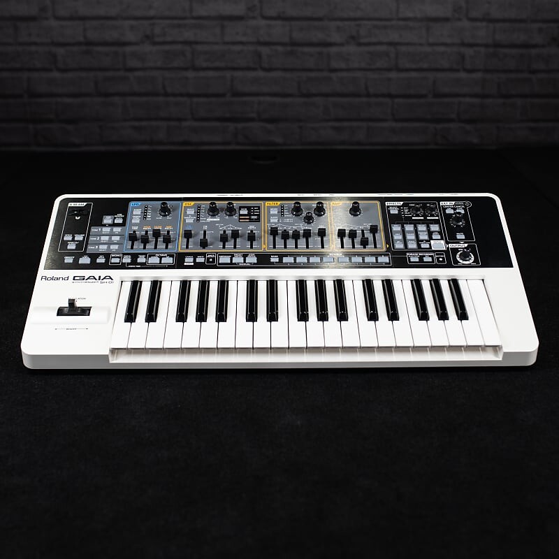 

Роланд Гайя SH-01 Roland Gaia SH-01