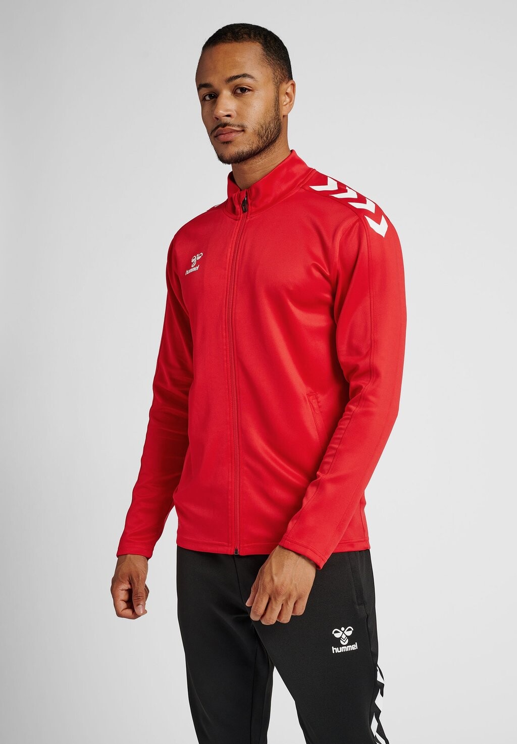 

Спортивная куртка Hummel, красный