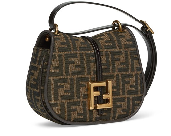 

Давай, маленькая сумка Fendi