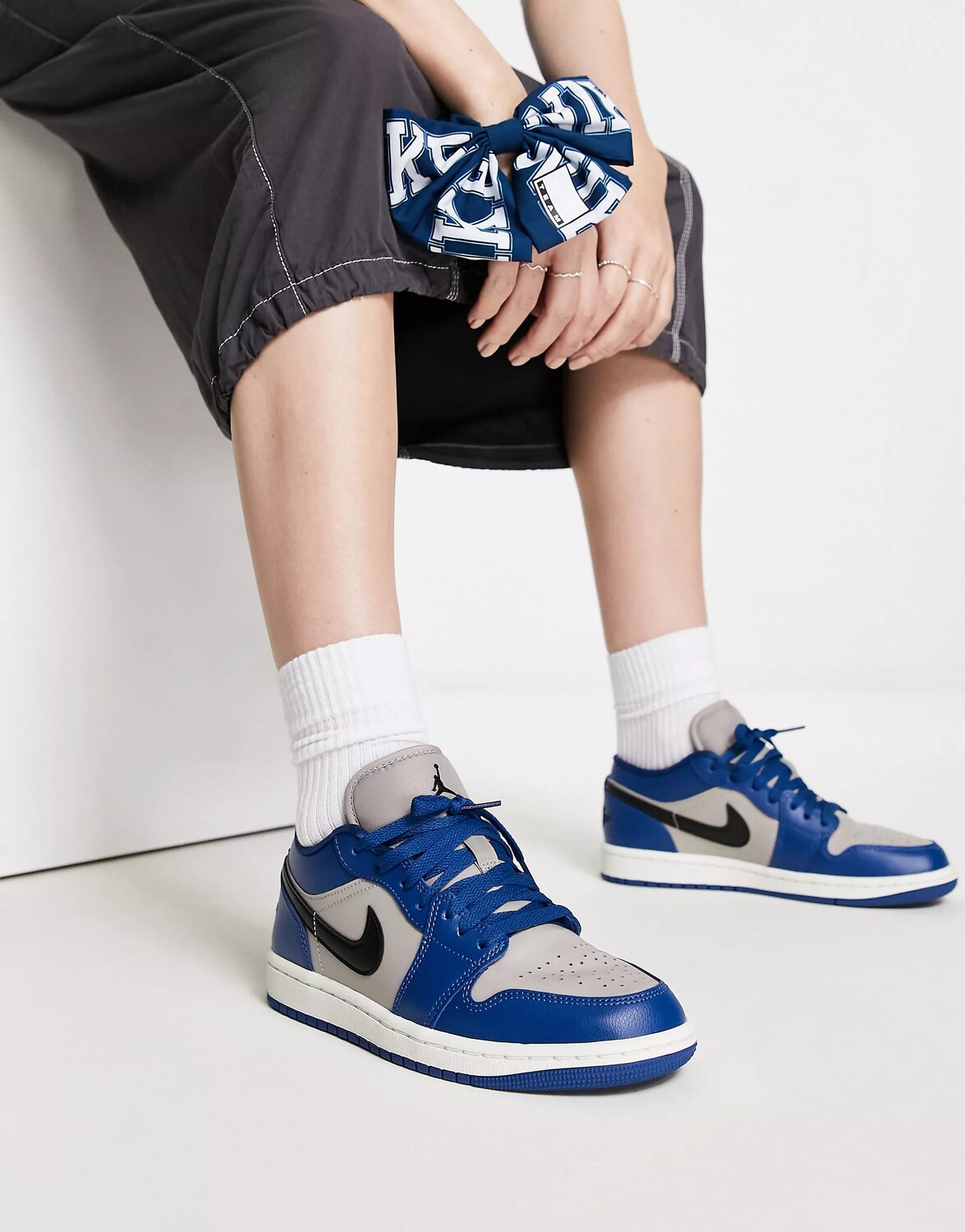 

Кроссовки Air Jordan 1 Low, синий/серый