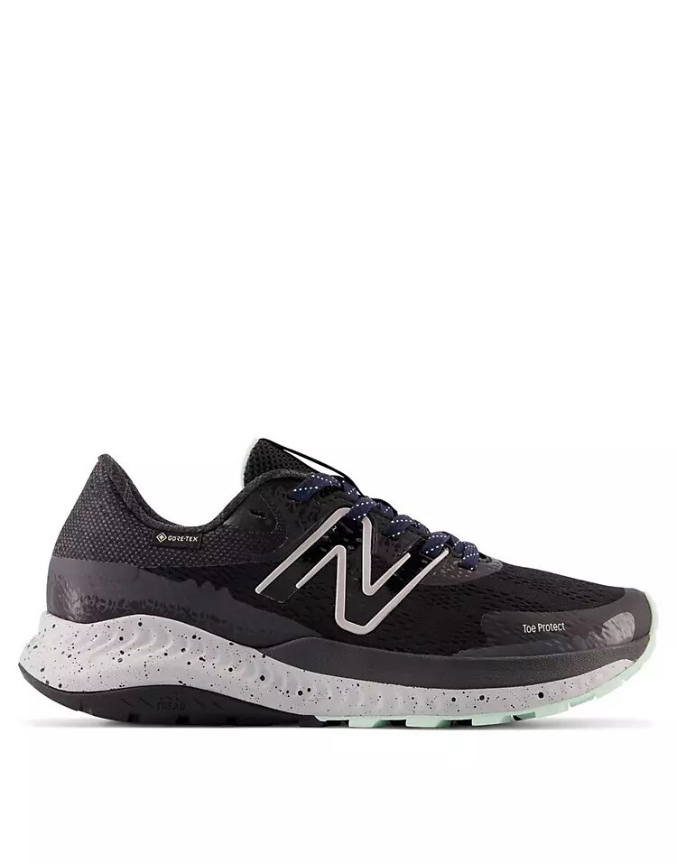 

Черно-белые кроссовки New Balance NTRG, черный