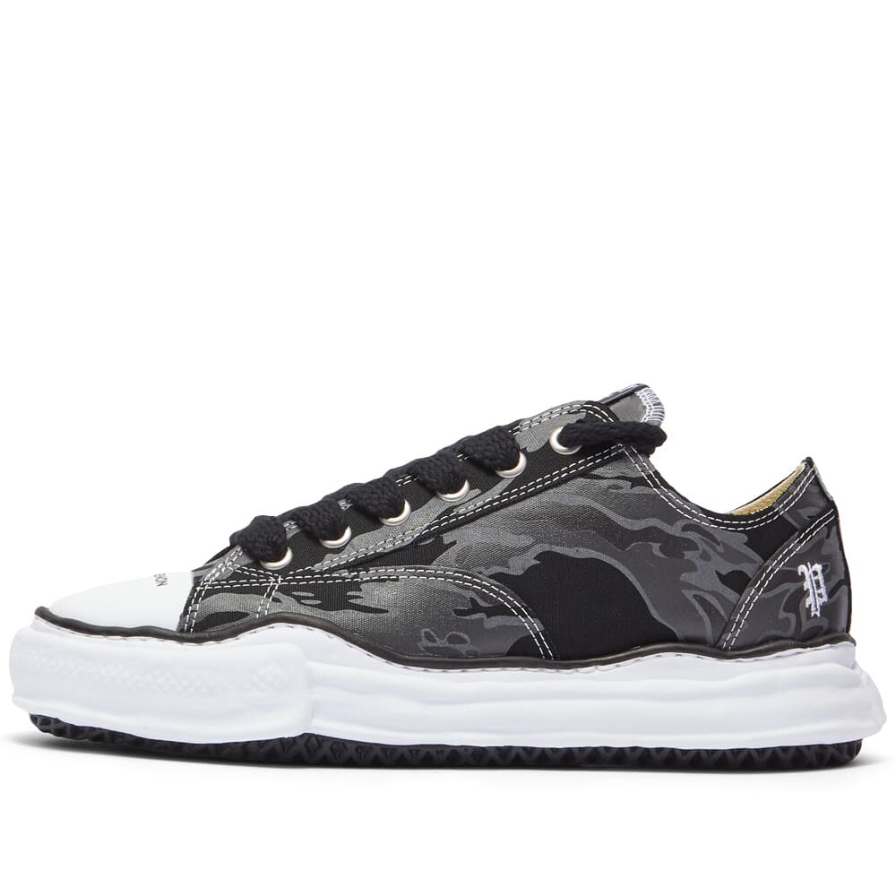

Кроссовки Mastermind World x Maison MIHARA YASUHIRO Sneaker