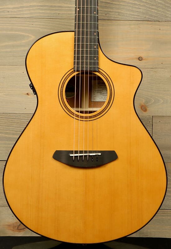 

Breedlove Performer Pro Concert Thinline Aged Toner CE Европейско-африканское красное дерево performerproconcertthinlinece