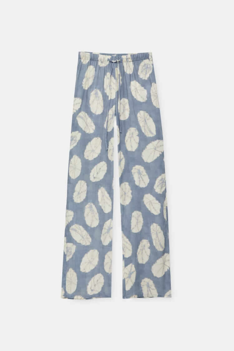 

Брюки Pull&Bear Flowing Printed, голубой, Синий