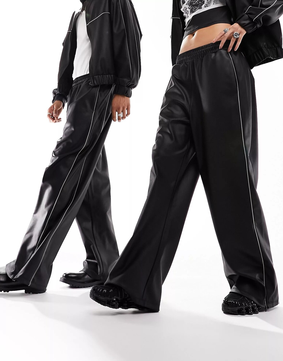 

Брюки Collusion Unisex Pu Co-ord, черный