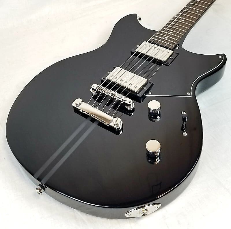 

Электрогитара Yamaha Revstar Element, Chambered Maple/Mahogany Body, 2 Alnico V Pickups, Black