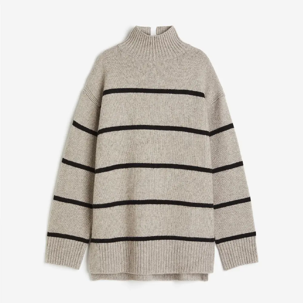 

Свитер H&M Oversized Turtleneck, бежевый
