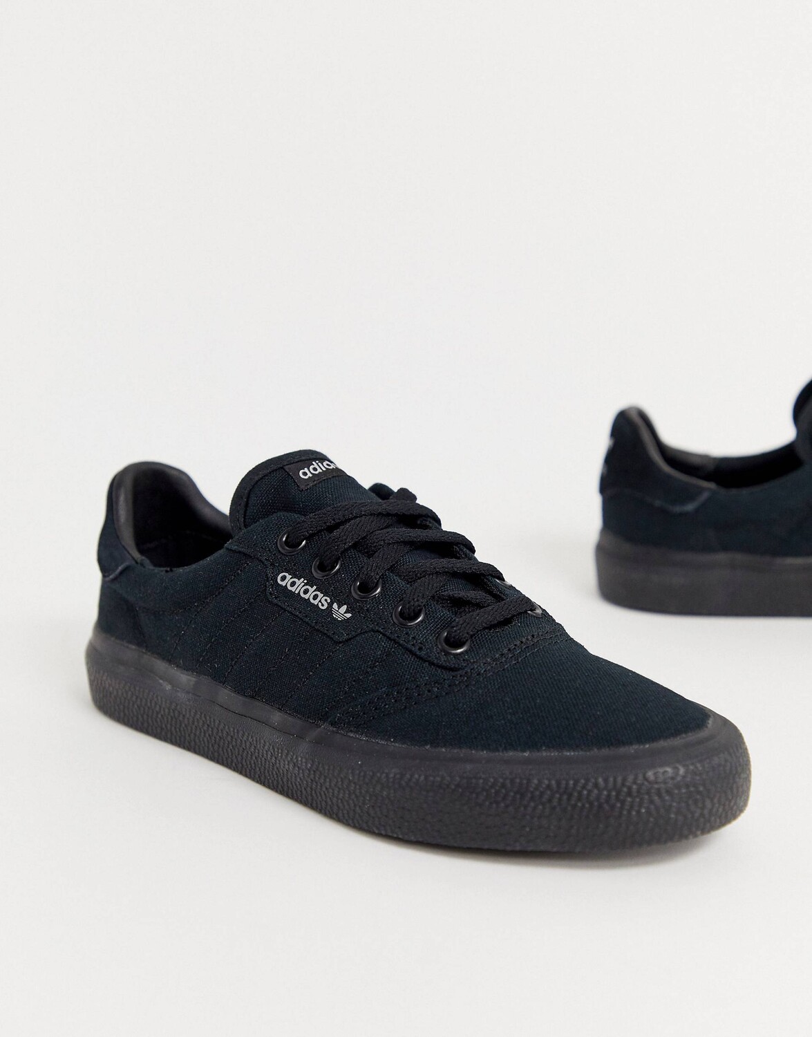 

Черные кроссовки adidas Originals 3MC