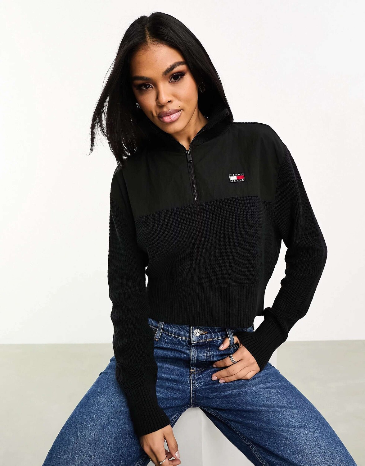 

Черный свитер в рубчик с половиной молнии Tommy Jeans