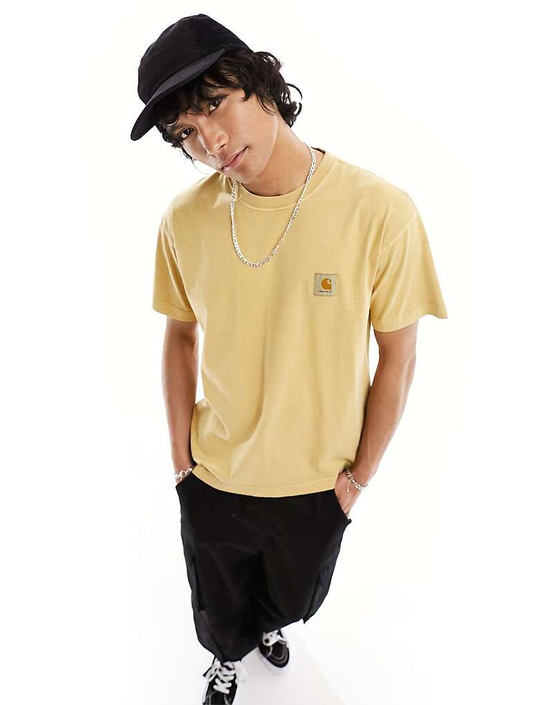 

Бежевая футболка Carhartt WIP nelson