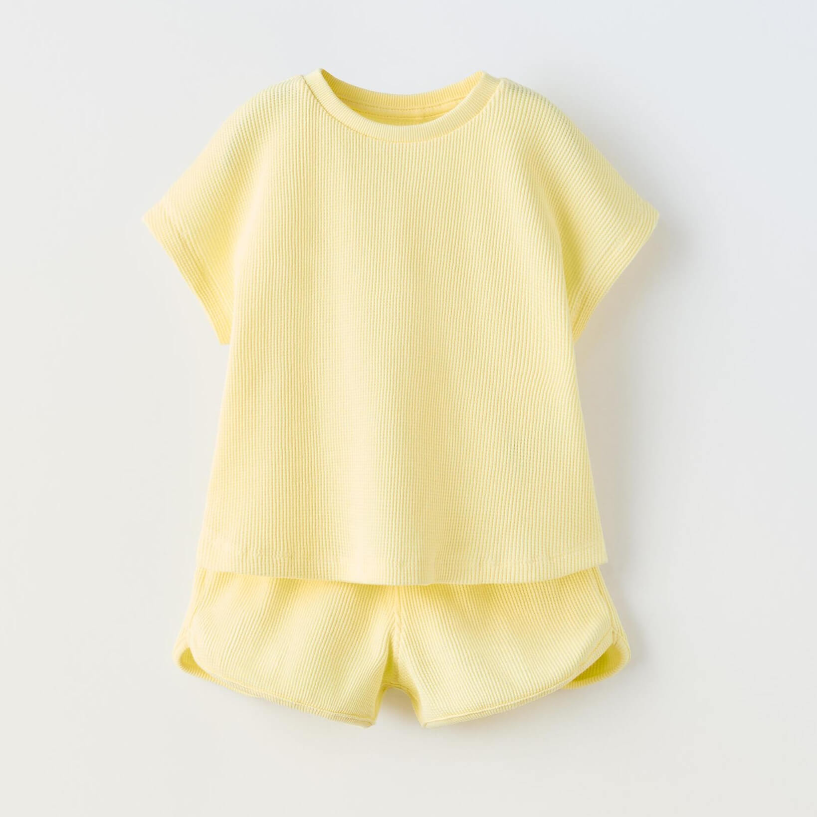 цена Комплект футболка + шорты Zara Summer Camp Waffle-texture, желтый