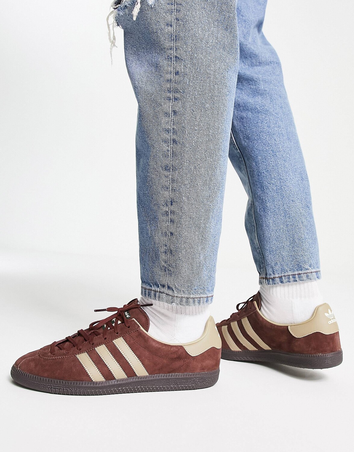 

Темно-бордовые кроссовки adidas Originals Buckeye